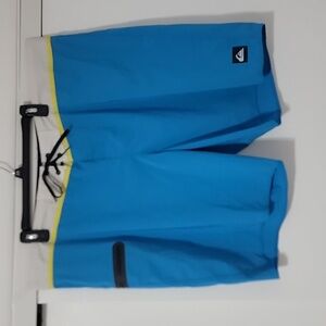 QUIKSILVER BOARD SHORTS